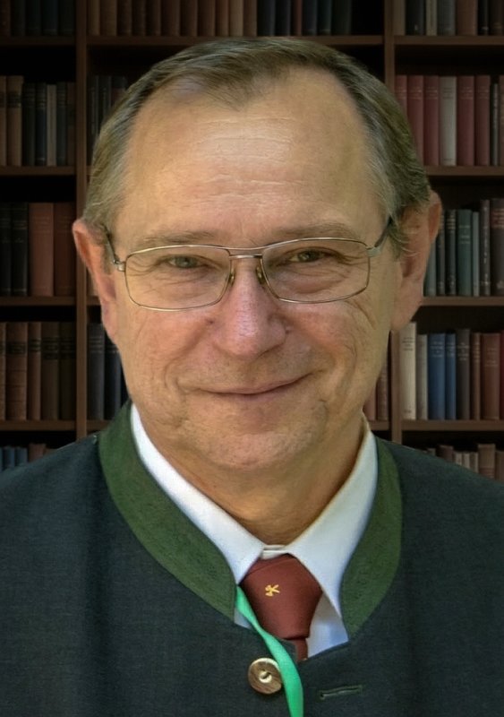 dr. Náhlik András